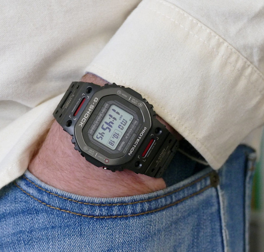 Часы Casio G-Shock GMW-B5000TVA-1 — электронные, титан металл