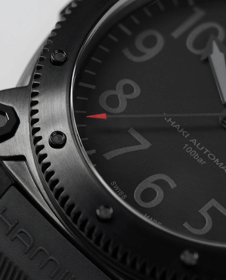 Часы Hamilton Khaki Navy BeLOWZERO Auto Limited Edition H78505332 — артикул H78505332