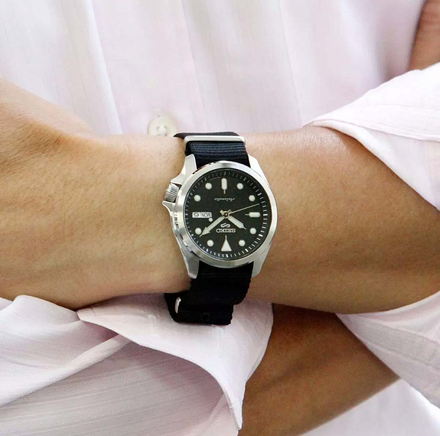 Часы Seiko 5 Sports SRPE67K1 — артикул SRPE67K1