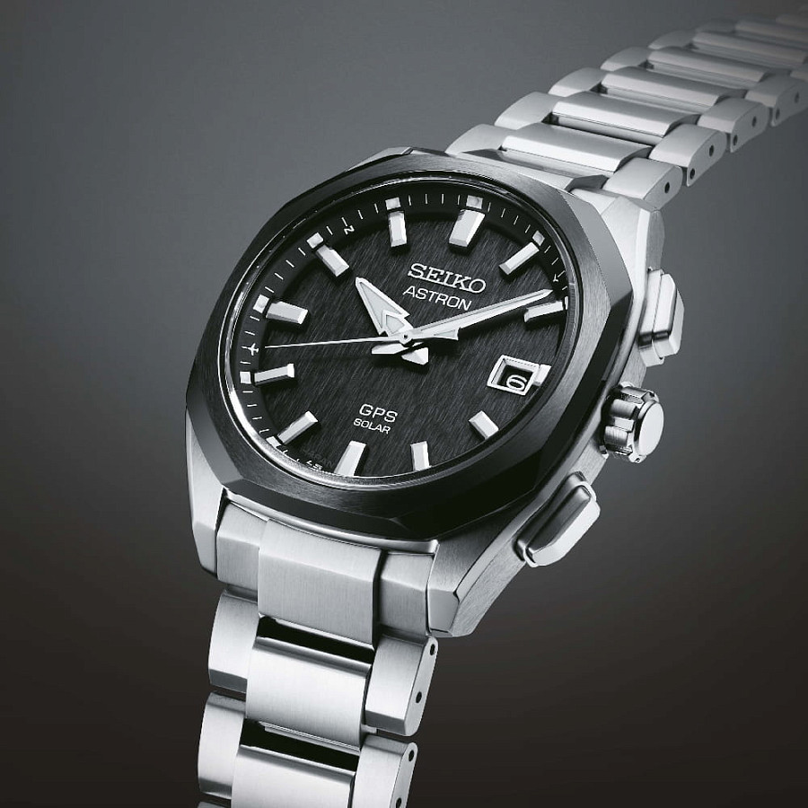 Часы Seiko Astron GPS SSJ007J1 — кварцевые, титан керамика