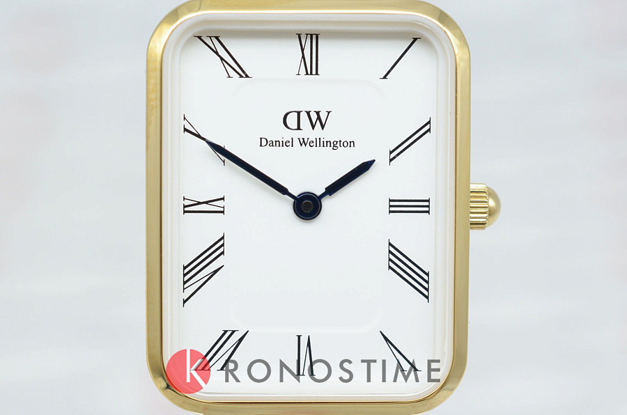 Часы Daniel Wellington Quadro Roman Numerals 5-Link Gold DW00100688 — металл сталь, Швеция