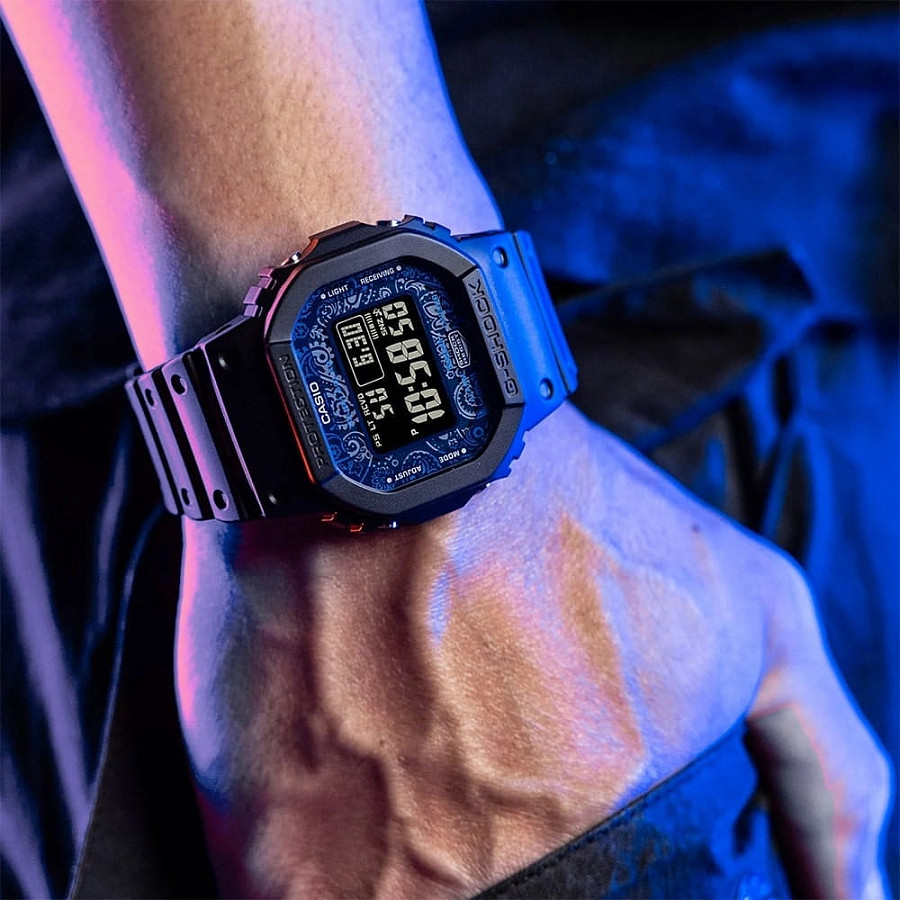 Часы Casio G-Shock GW-B5600BP-1ER — электронные, пластик