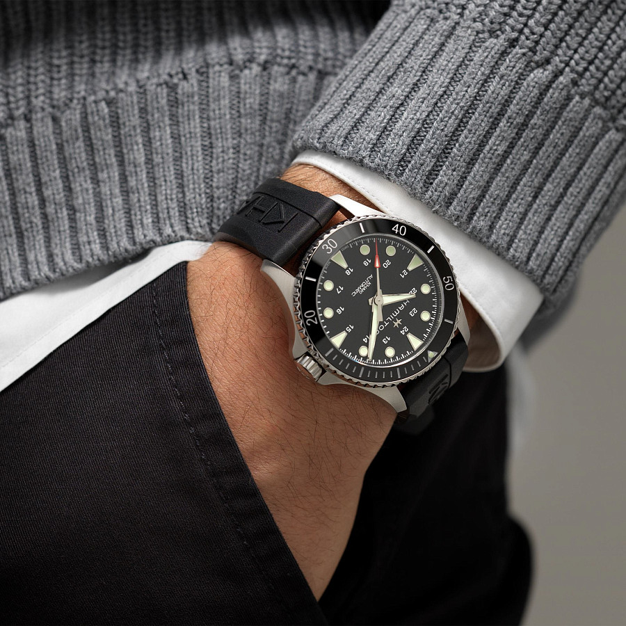 Часы Hamilton Khaki Navy Scuba Automatic H82515330 — Швейцария, механические