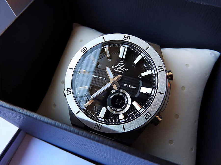 Часы Casio Edifice ERA-110D-1A — сталь металл, нержавеющая сталь