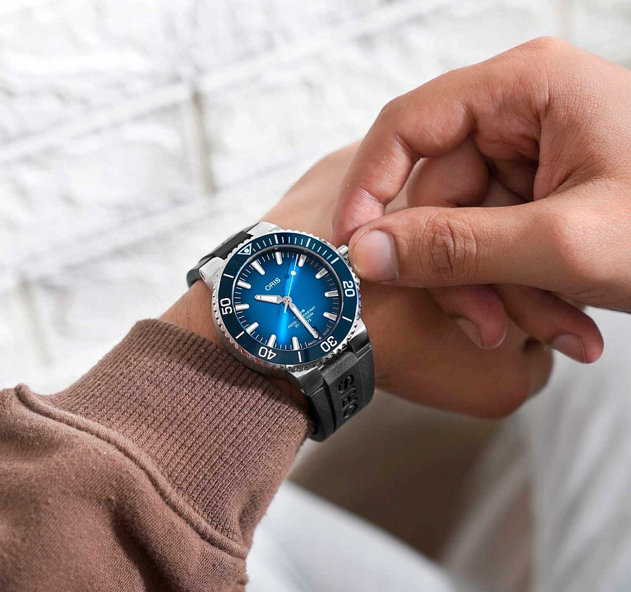 Часы Oris Aquis 01 400 7763 4135-07 4 24 74EB — артикул 01 400 7763 4135-07 4 24 74EB