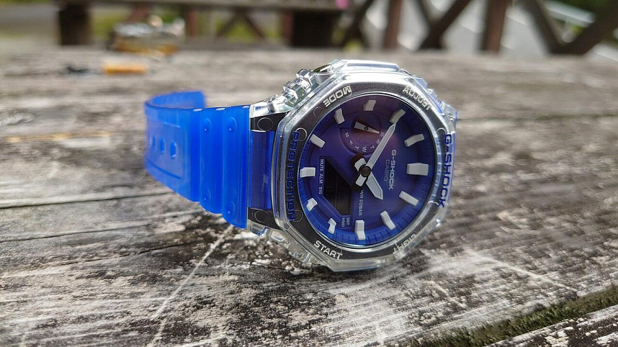Часы Casio G-Shock GA-2100HC-2ADR — Япония, электронные