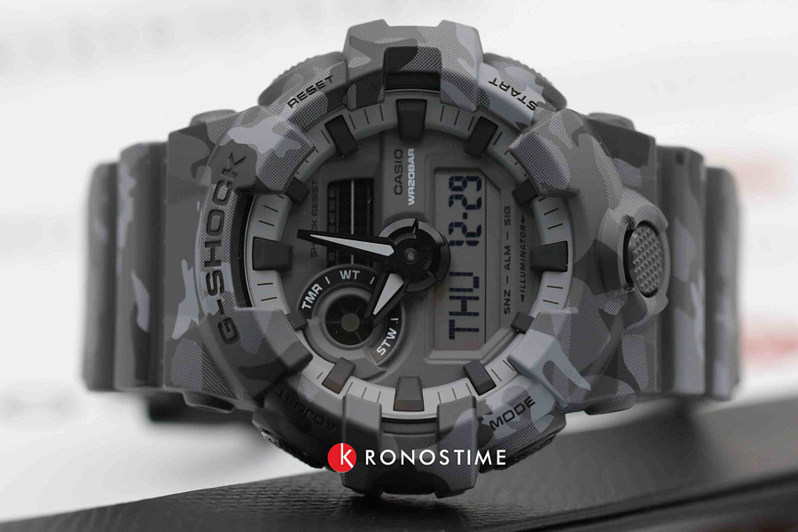 Часы Casio G-Shock GA-700CM-8A — электронные, пластик