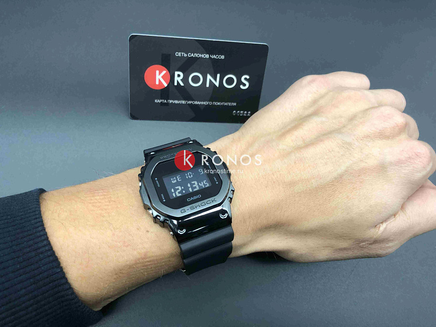 Часы Casio G-Shock GM-5600B-1 — Япония, электронные