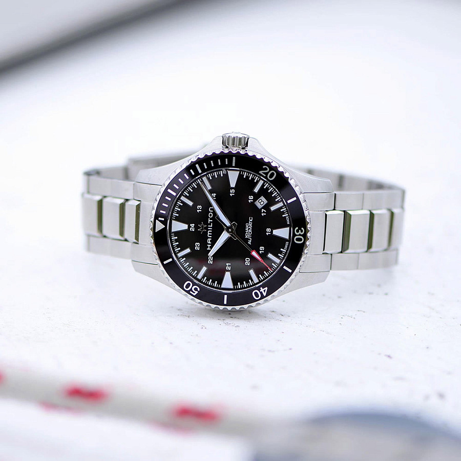 Часы Hamilton Khaki Navy Scuba Auto H82335131 — черный, механические