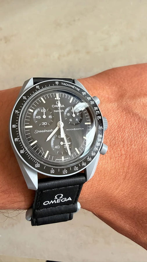 Часы Swatch x Omega Bioceramic Moonswatch Mission To The Moon SO33M100 — Швейцария, мужские