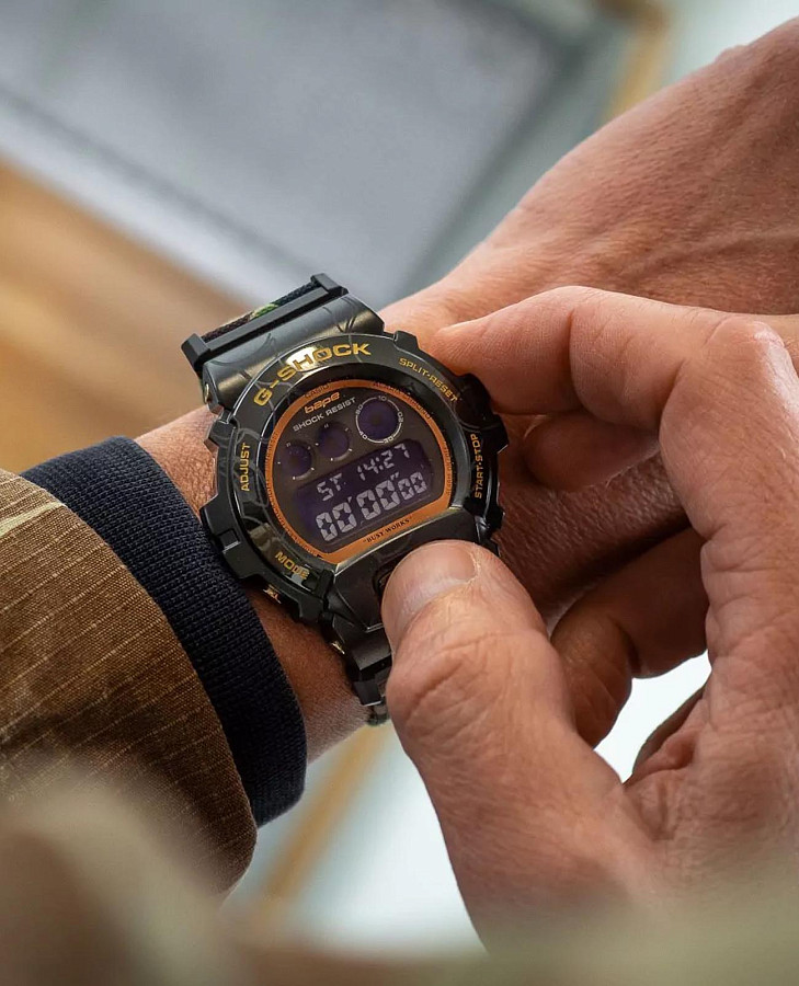 Часы Casio G-Shock GM-6900BAPE-1 — электронные, пластик карбон