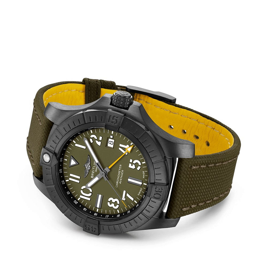 Часы Breitling Avenger Automatic GMT 45 Night Mission Limited Edition V323952A1L1X1 — титан, Швейцария