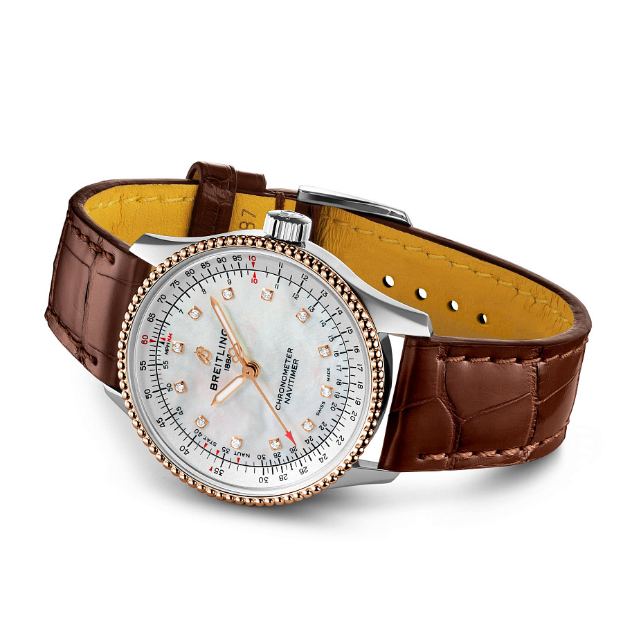 Часы Breitling Navitimer Automatic 35 U17395211A1P2 — золото сталь металл, Швейцария