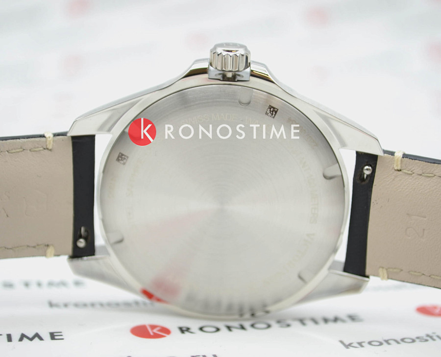 Часы Victorinox Fieldforce GMT 241895 — Швейцария, кварцевые