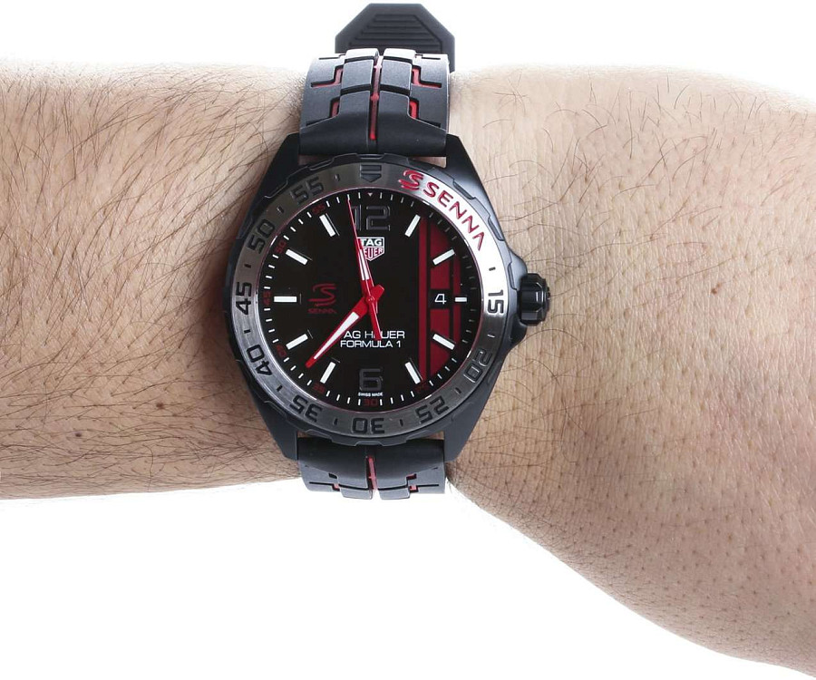 Часы TAG Heuer Formula 1 WAZ1014.FT8027 — артикул WAZ1014.FT8027