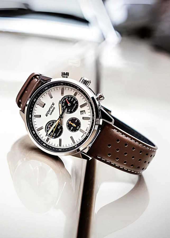 Часы Casio Edifice EFR-575L-7A — кварцевые, металл сталь