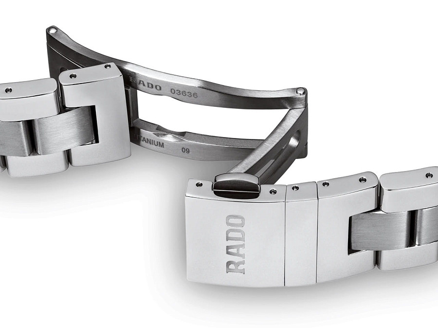 Часы Rado Hyperchrome Chronograph R32259203 — мужские, серебристый