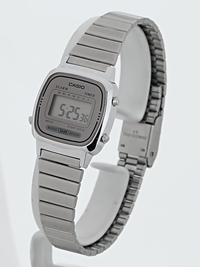 Часы Casio Vintage LA670WA-7 — кварцевые, пластик