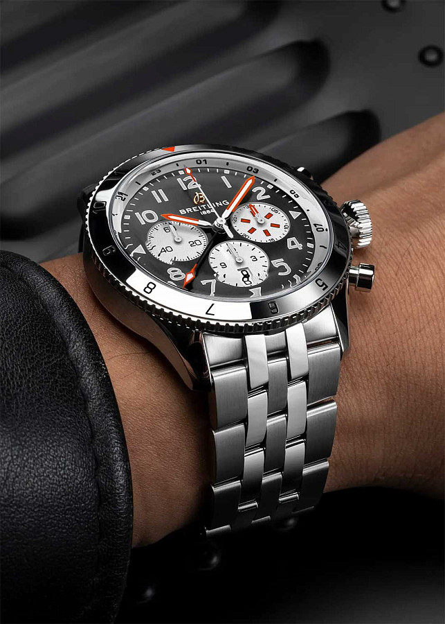 Часы Breitling Classic AVI Super AVI B04 Chronograph GMT 46 YB04451A1B1A1 — механические, металл сталь