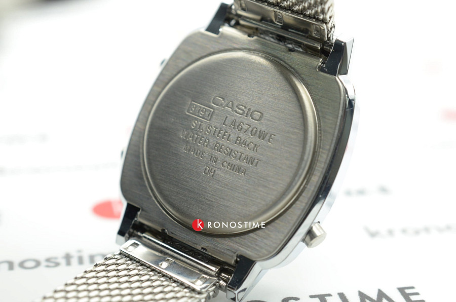 Часы Casio Vintage LA670WEM-7E — женские, 18-каратное желтое золото