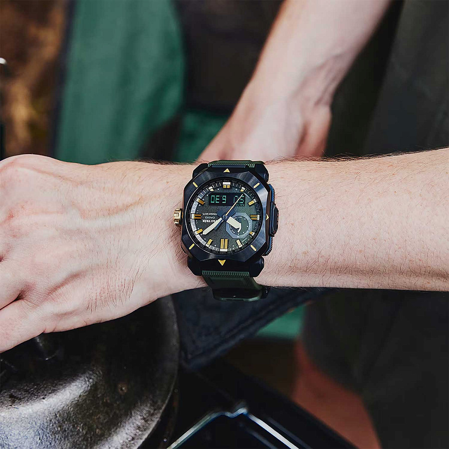 Часы Casio Pro Trek PRW-6900Y-3ER — зеленый, сталь металл