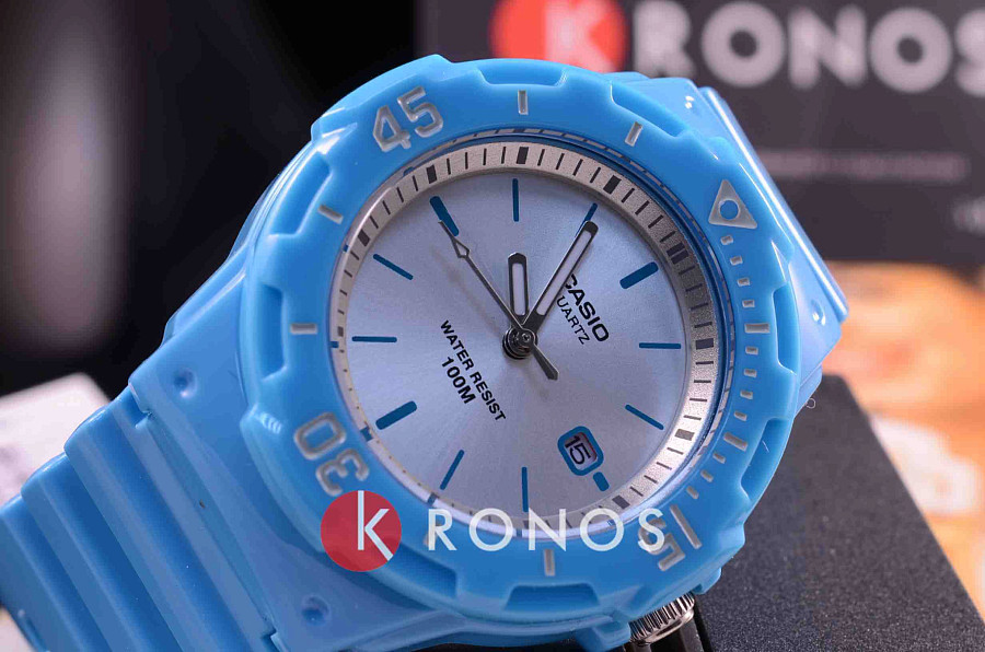 Часы Casio Collection LRW-200H-2E3 — голубой, пластик