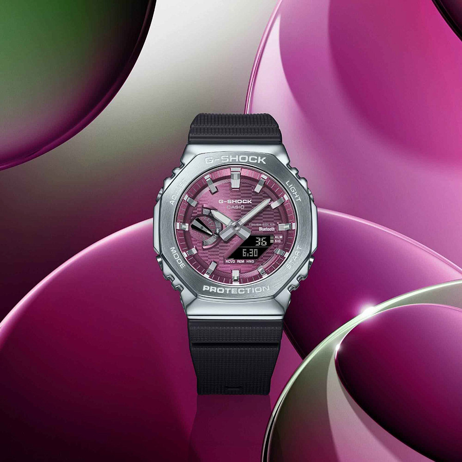 Часы Casio G-Shock GBM-2100A-4B — мужские, пластик