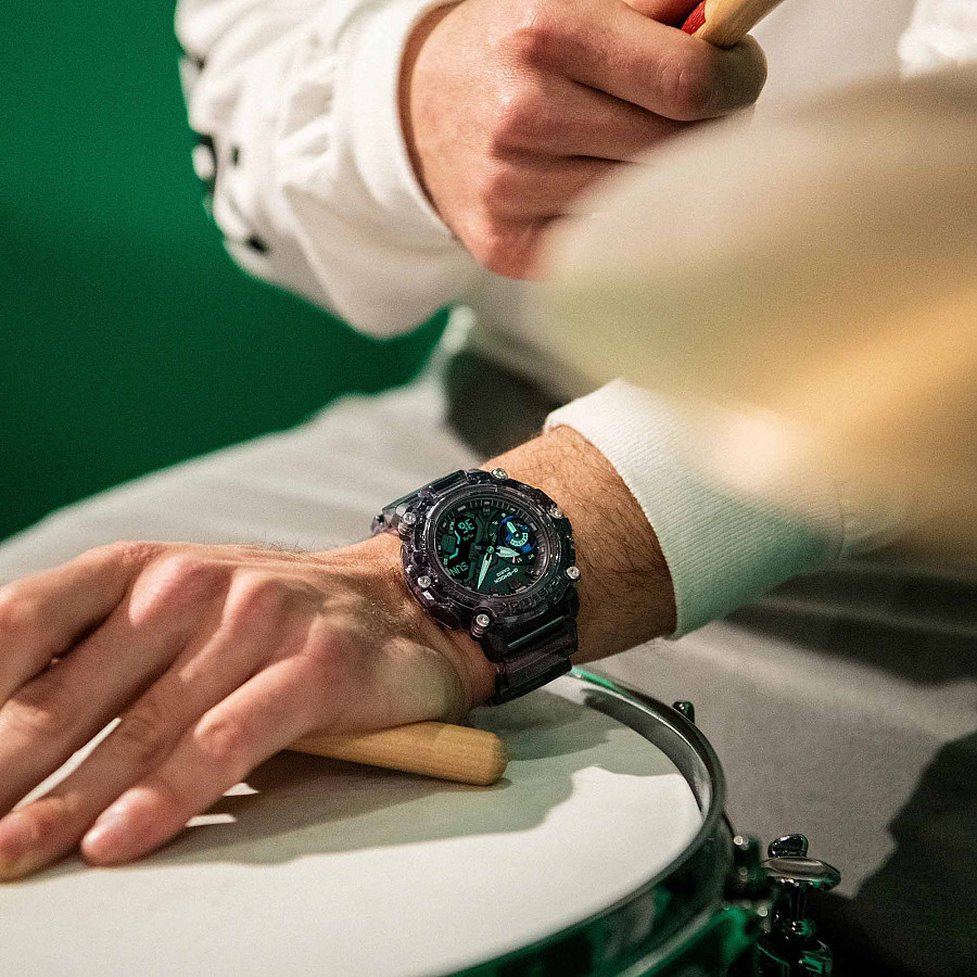 Часы Casio G-Shock GA-2200SKL-8ADR (GA-2200SKL-8A) — пластик, Япония