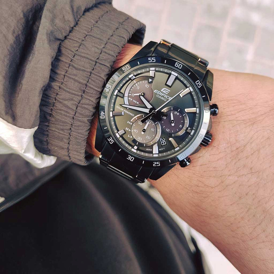 Часы Casio Edifice EQS-930MDC-1A — кварцевые, сталь металл