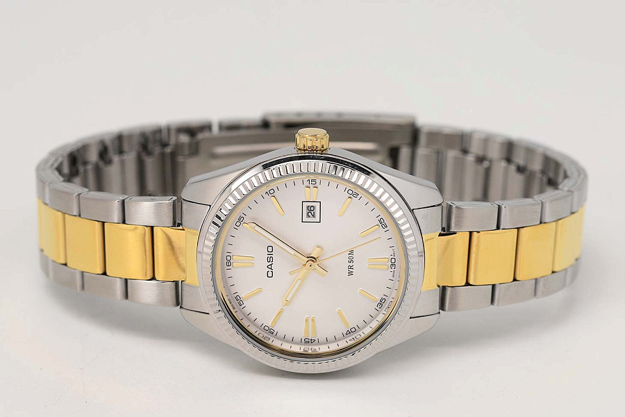 Часы Casio Collection LTP-1302SG-7A — нержавеющая сталь с ip-покрытием, женские