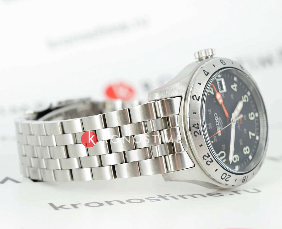 Часы Seiko 5 Sports Field series SSK023K1 — нержавеющая сталь, мужские