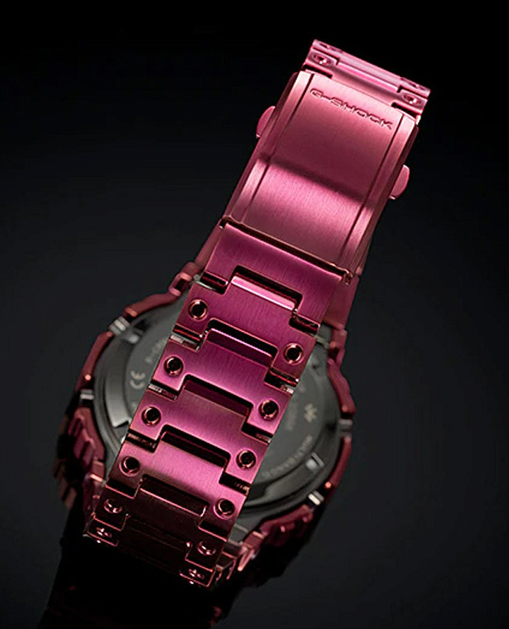Часы Casio G-Shock GMW-B5000RD-4 — артикул GMW-B5000RD-4ER, мужские