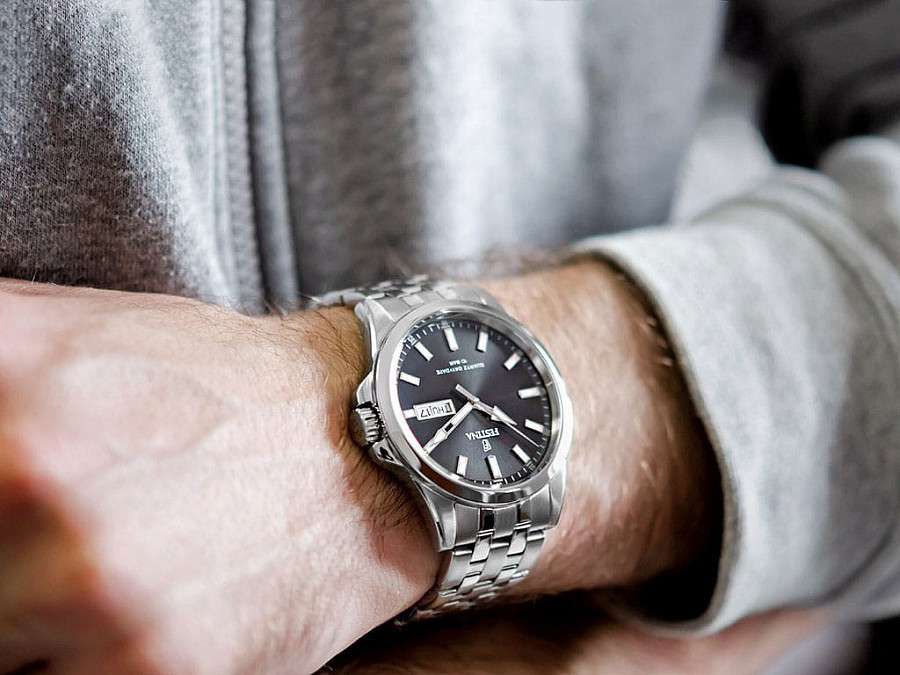 Часы Festina Classics F20357/4 — кварцевые, металл сталь