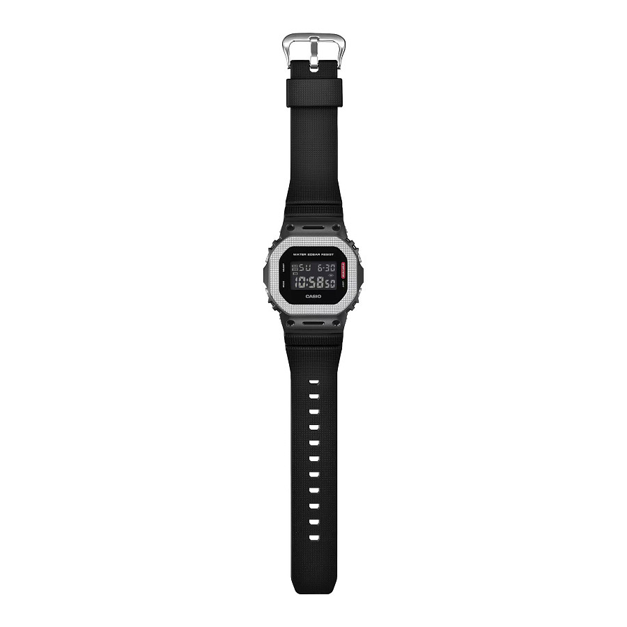 Часы Casio G-Shock GM-5600BM-1 — Япония, электронные
