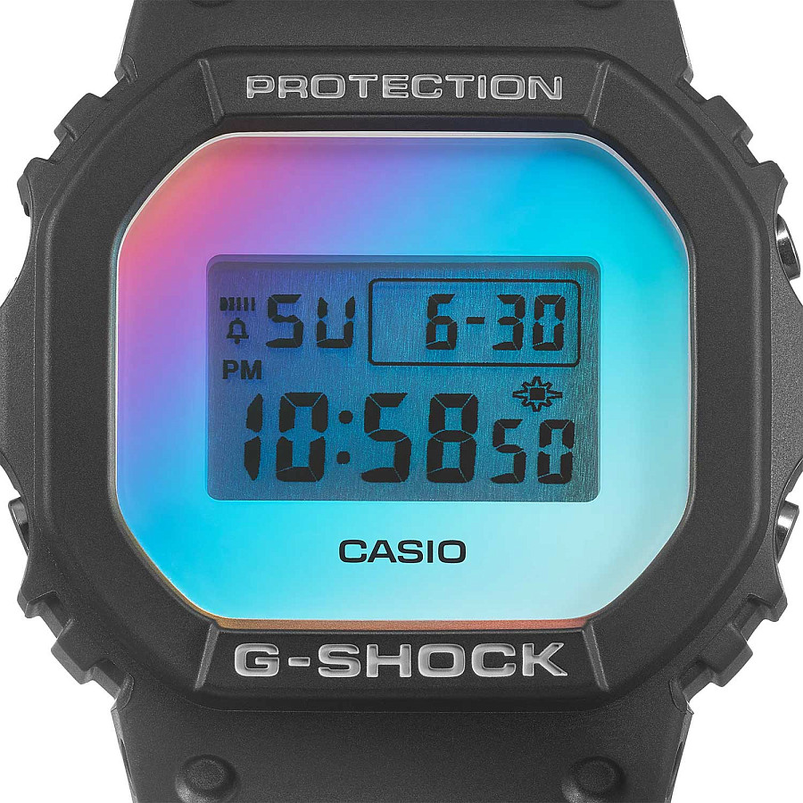 Часы Casio G-Shock DW-5600SR-1 — цветной, пластик