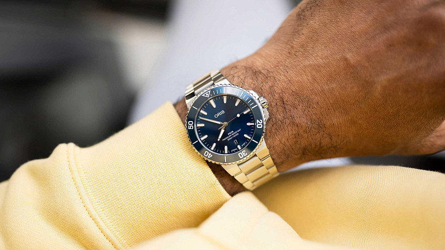 Часы Oris Aquis Date 01 733 7787 4135-07 8 22 04PEB — Швейцария, механические