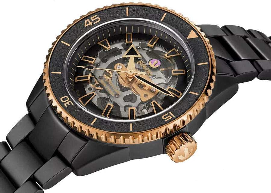 Часы Rado Captain Cook High-Tech Ceramic R32192152 — механические, керамика