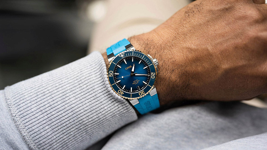 Часы Oris Aquis Date Calibre 400 01 400 7769 6355-07 4 22 75FC — металл сталь, Швейцария