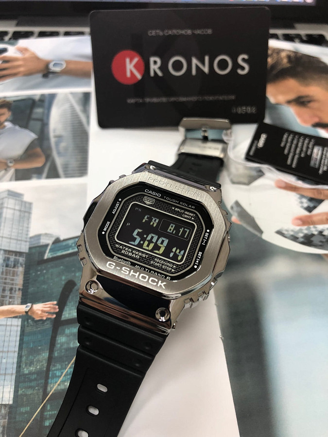 Часы Casio G-Shock GMW-B5000-1 — мужские, пластик
