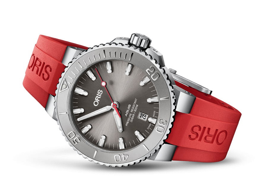 Часы Oris Aquis Date Relief 01 733 7730 4153-07 4 24 66EB — механические, сталь металл