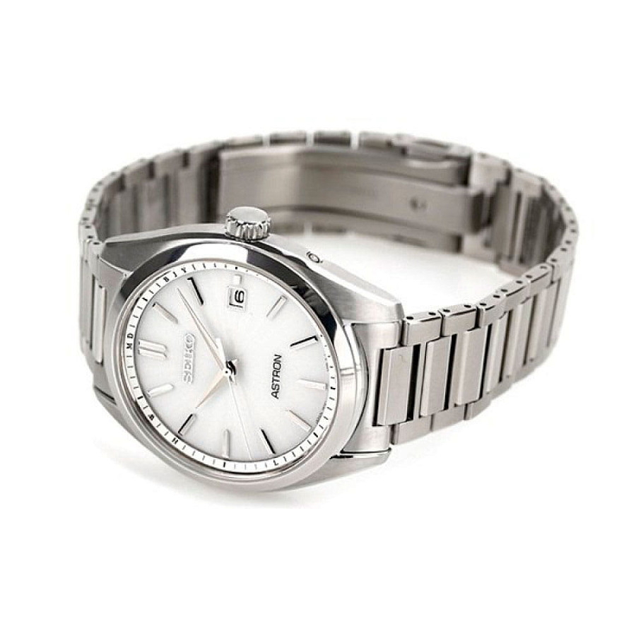 Часы Seiko Astron SBXY029 — кварцевые, титан