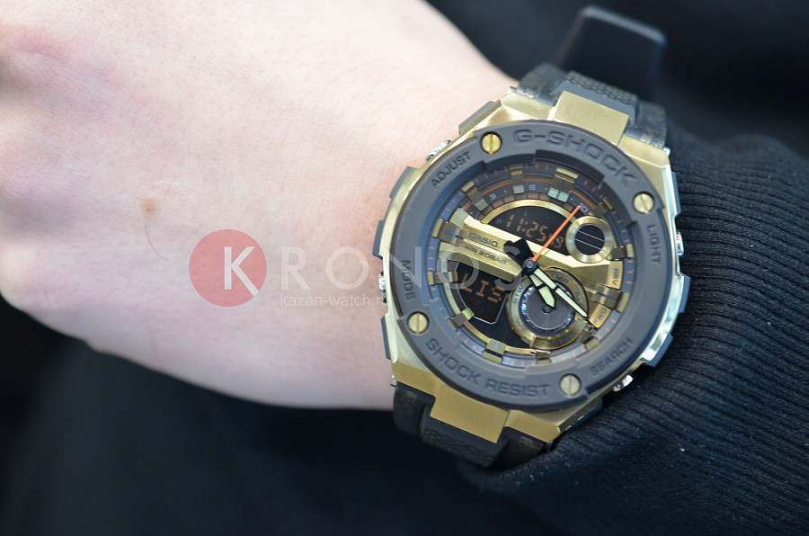 Часы Casio G-Shock GST-200CP-9A — электронные, металл