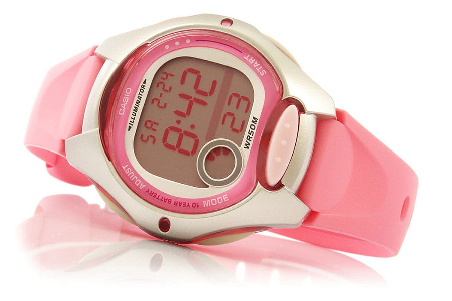 Часы Casio Collection LW-200-4BVDF (LW-200-4B) — пластик, женские