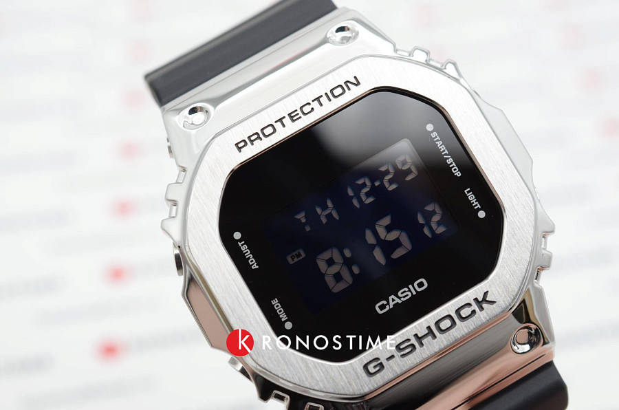 Часы Casio G-Shock GM-5600-1 — черный, сталь металл пластик