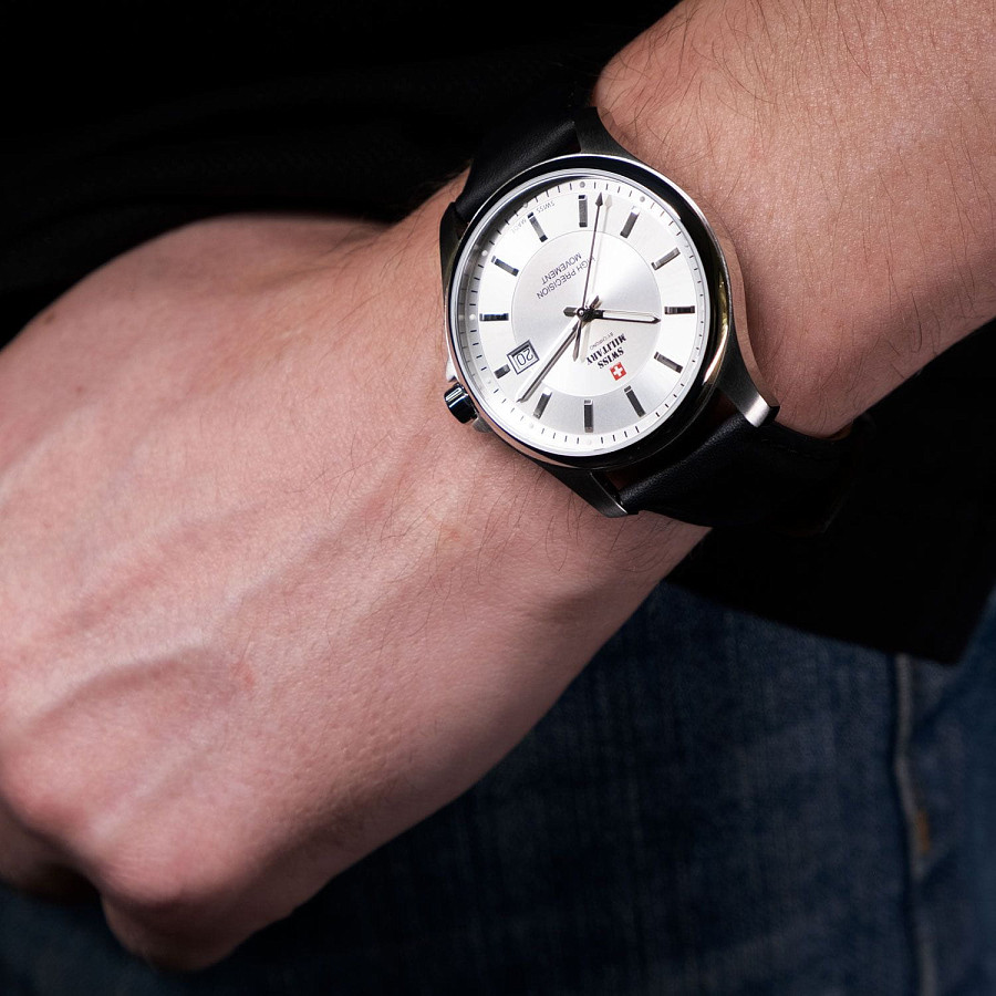 Часы Swiss Military by Chrono Сверхточные SM30200.11 — мужские, кожаный