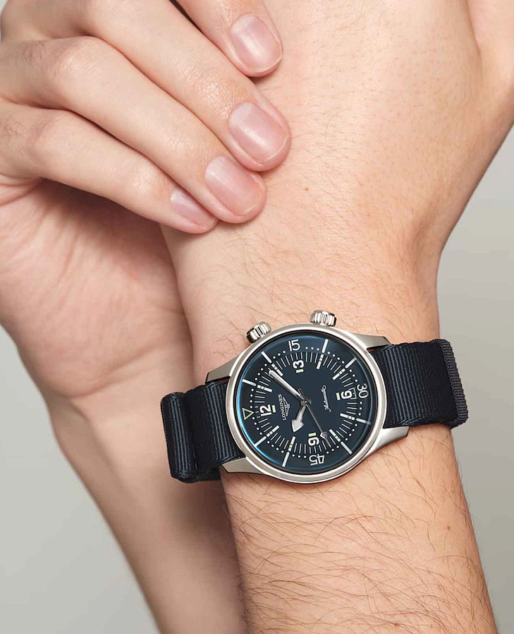 Часы Longines Legend Diver L3.764.4.90.2 — мужские, тканевый