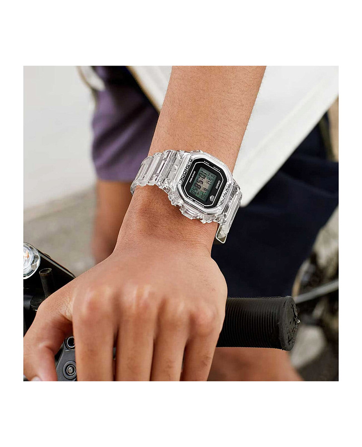 Часы Casio G-Shock DW-5040RX-7 — электронные, сталь