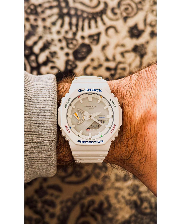 Часы Casio G-Shock GA-B2100FC-7ADR (GA-B2100FC-7A) — пластик карбон, Япония