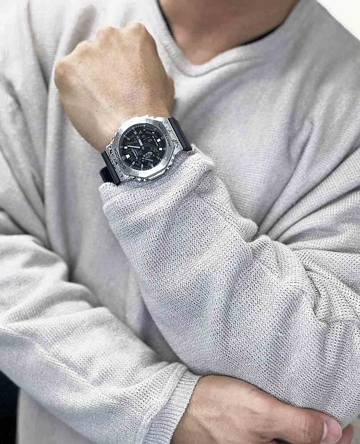 Часы Casio G-Shock GM-2100GC-1ADR (GM-2100GC-1A) — электронные, металл сталь