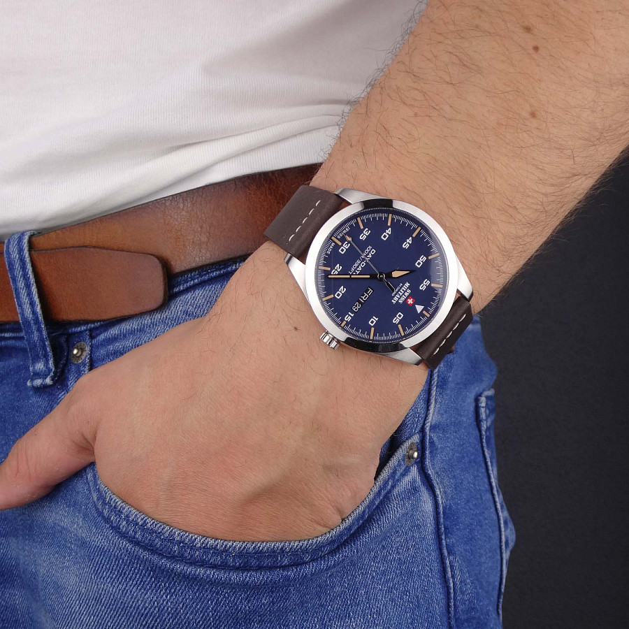 Часы Swiss Military by Chrono SM34087.05 — кварцевые, сталь металл